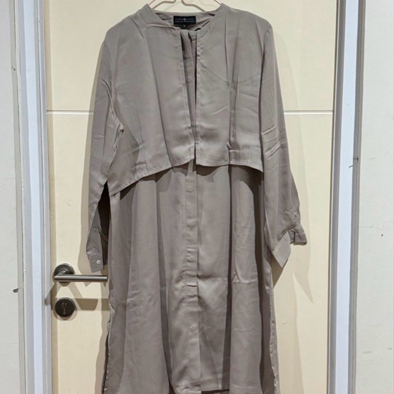 PRELOVED kemeja taupe HOS