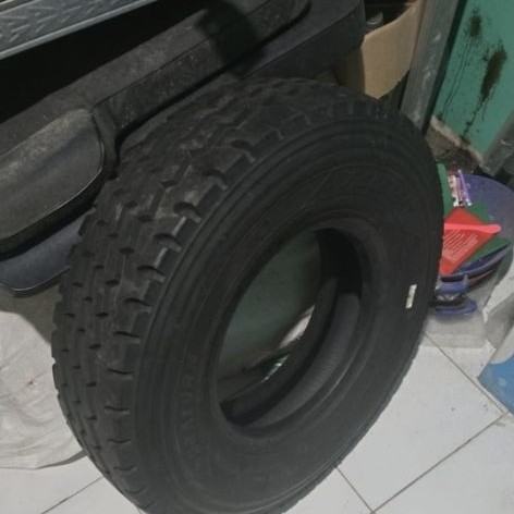 BAN TREK TRUK TRUCK ENGKEL BAN KAWAT duraturn duratun