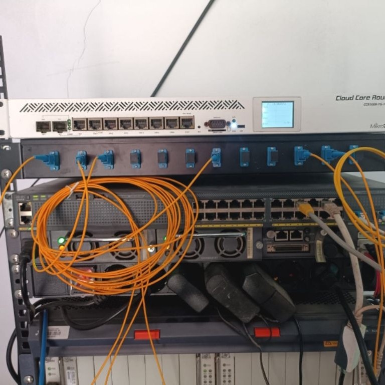 Router Mikrotik CCR1009-7G-1C-1S+ Bekas - Core Router Performa Tinggi