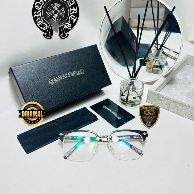 KACAMATA ORIGINAL DENGAN BOX DAN AKSESORIS " CHROME HEARTS "
