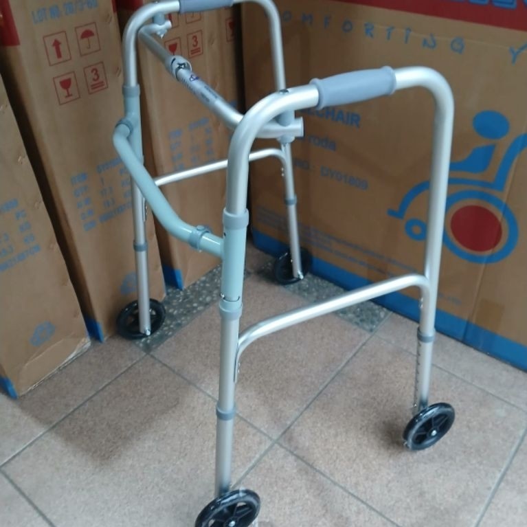 Walker roda 4 ukuran dewasa