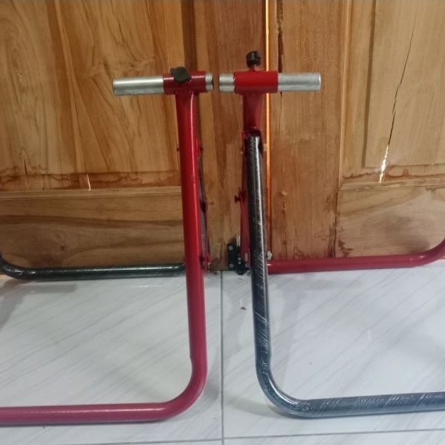 PADDOCK SEPEDA UNTUK SEPEDA LIPAT. MTB. BMX DLL