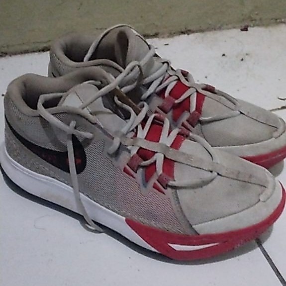 Sepatu Basket Nike Kyrie Flytrap 6 EP Proton Dust