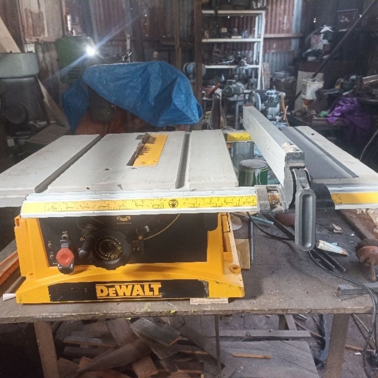 table saw dewalt
