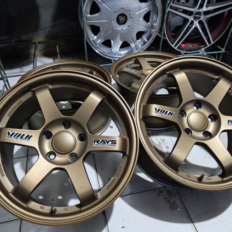 velg te37 ring 17 pcd 5x114