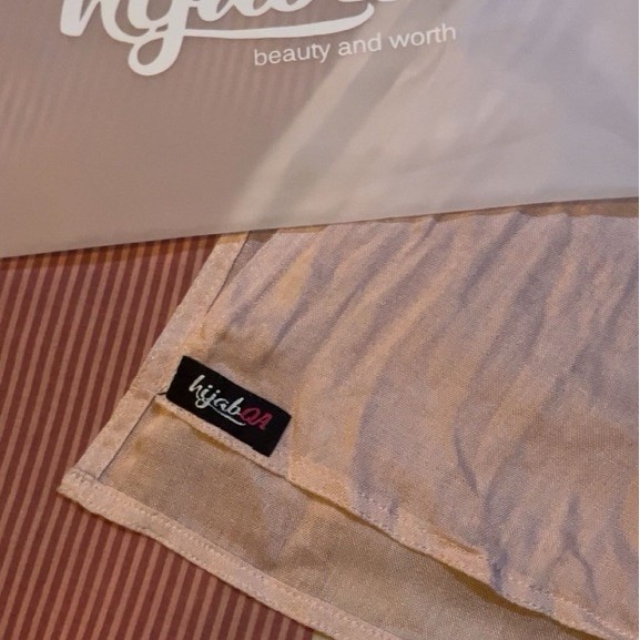preloved hijabqa