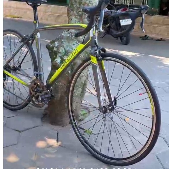 Roadbike polygon strattos s2 size M (Sepeda bekas)