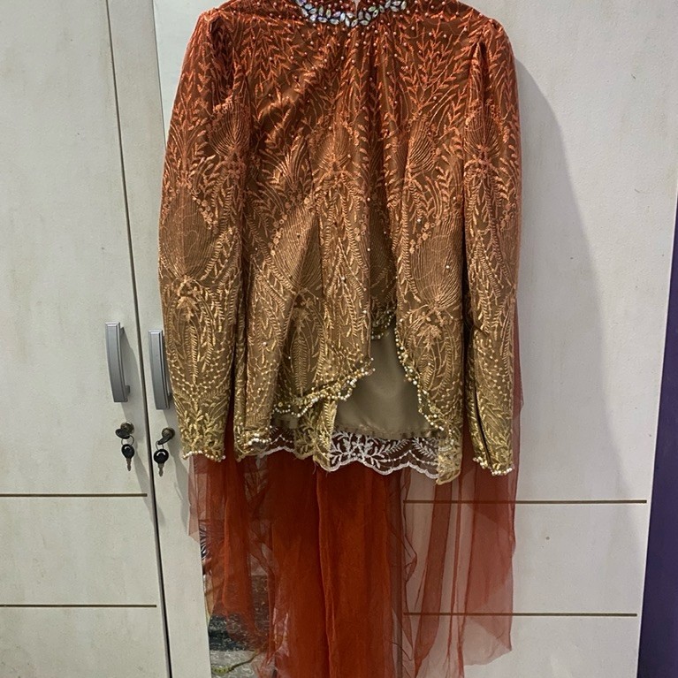 [PRELOVED] SET Kebaya Gradasi Teracotta Full Payet & Rok Songket by Nuwwara.id