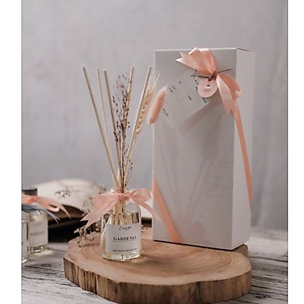 Reed Diffuser Premium 50ml by Euscentia.Living - SIGNATURE GIFT SET - FOR HER