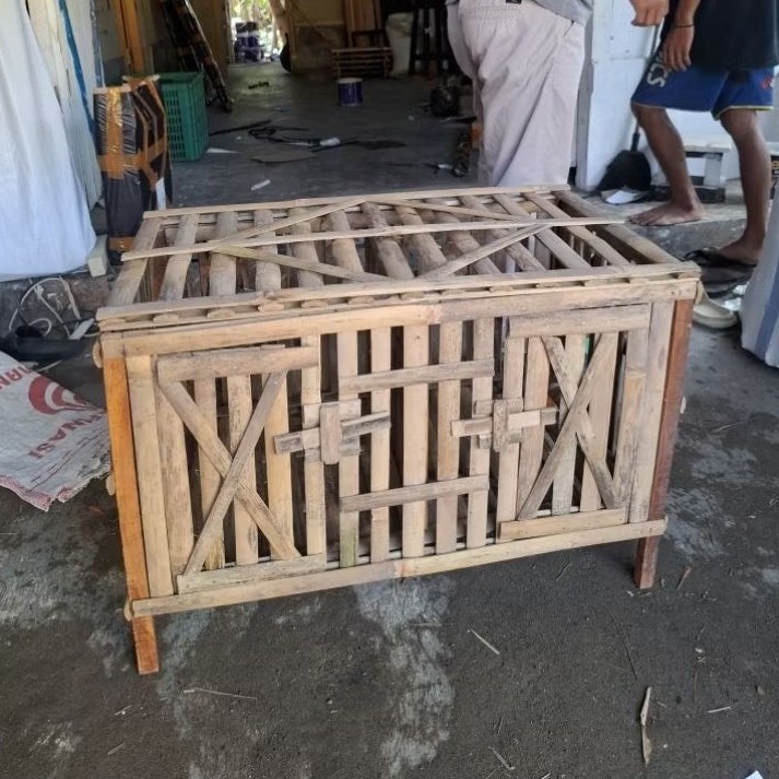 Kandang Ayam Bambu Portable Model 2 Pintu