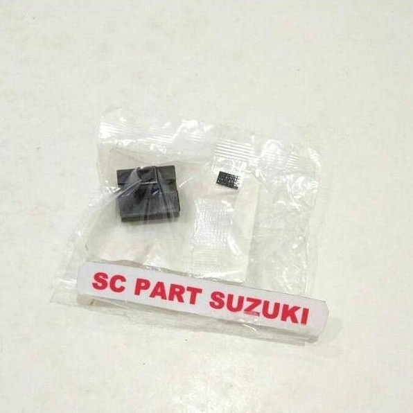 Clip kancing grill kecil suzuki vitara escudo sidekick.