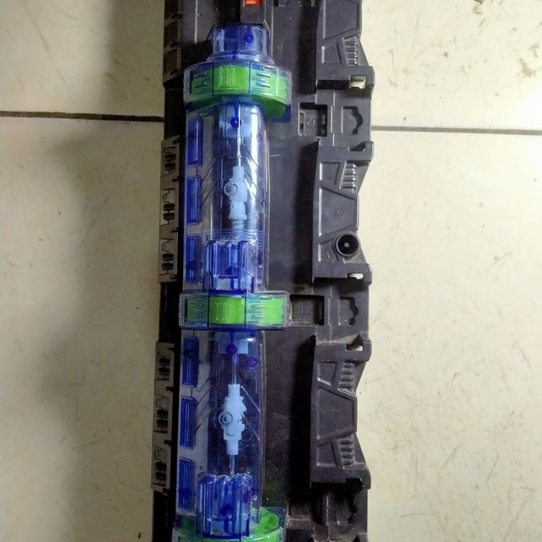 Hotwheels Corkscrew Crash Booster Motorized ,Peluncur Lintasan , Second