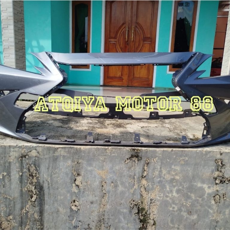 Bemper Bumper Depan Lexus ES Tahun 2019