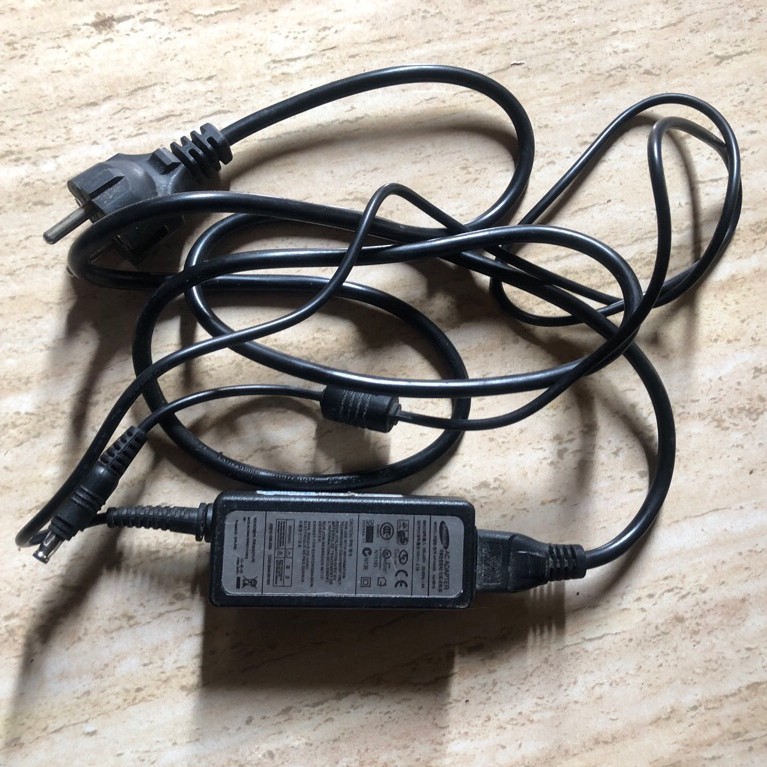 Cargher Laptop Samsung Ori Second