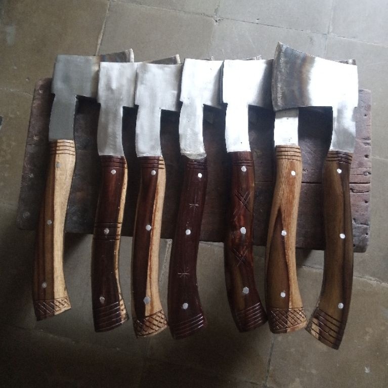 Baja Pisau cacah tulang kapak sepuh air full.tang