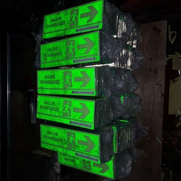 AKRILIK JALUR EVAKUASI SIGN RAMBU GLOW IN THE DARK 30X10 - 20x30 smoking