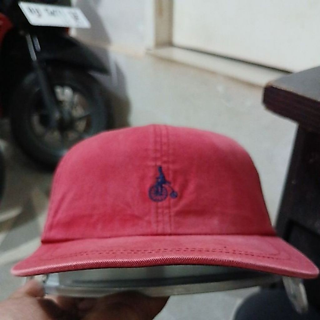 Topi baseball bahan katun warna merah logo bordir BEANPOLE second Original allsize stelan besi embos