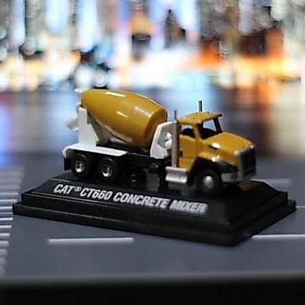 TRUCK TRUK DIECAST CAT CT660 1:100 1/100 - MINIATUR / DIECAST JUN27