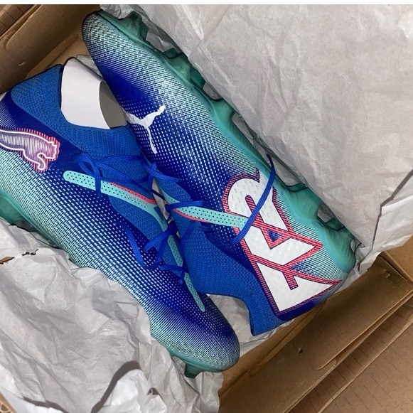 Sepatu Bola Puma Future 7 PRO
