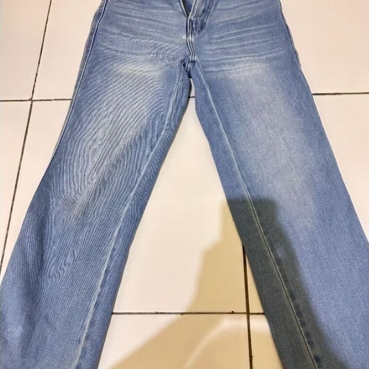 celana jiniso