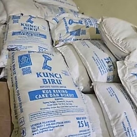 Tepung Terigu Kunci Biru 25Kg