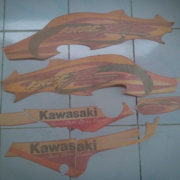 STRIPING STICKER STIKER KAWASAKI KAZE R NEW TAHUN2000 TAHUN 2000 MERAH LAMINASI