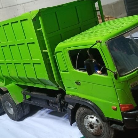 Miniatur hino