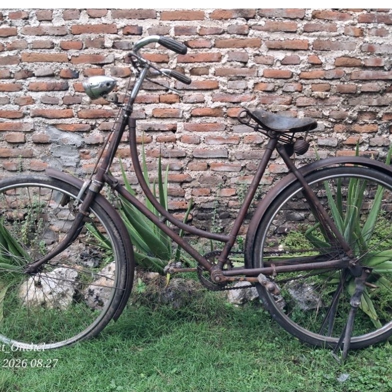 Sepeda Ontel Antik Tua Eropa