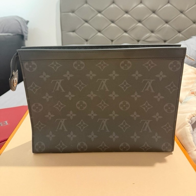 DIJUAL TAS CLUTCH MEN LOUIS VUITTON MONOGRAM BLACK
