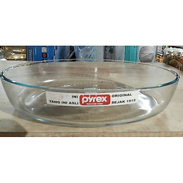 PYREX OVAL DISH  2.7L