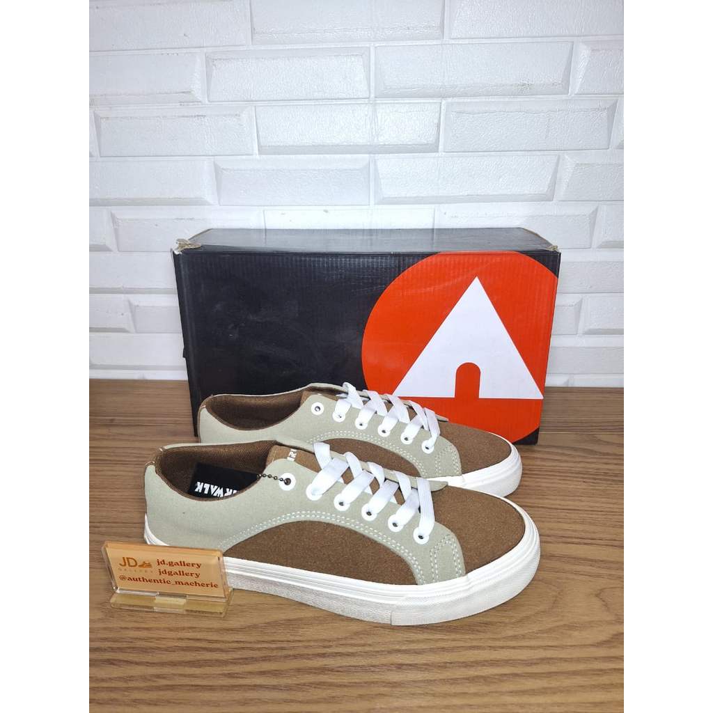 [Waijb baca deskripsi] CRAZY DEFECT SALE SEPATU AIRWALK STEFAN BEIGE MEN