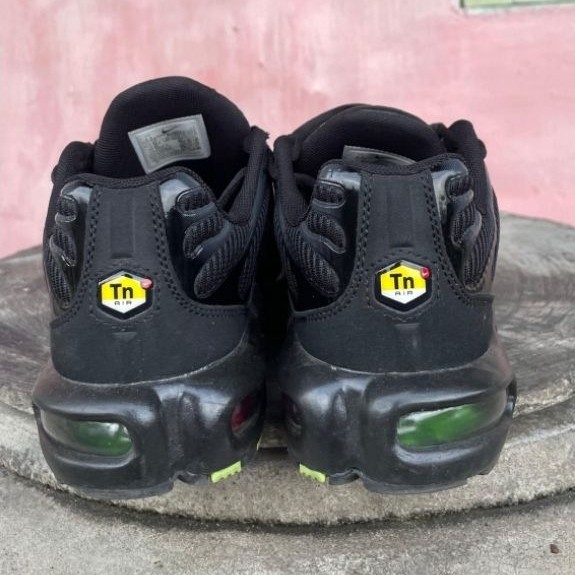Nike Airmax TN Plus Black Volt