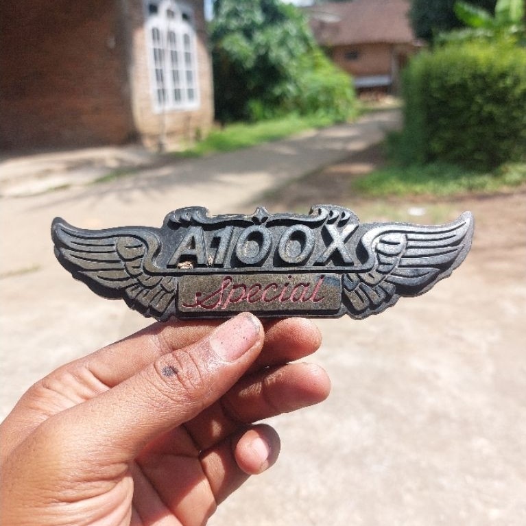 Emblem Tutup Aki Tepong Aki Suzuki A100 Original
