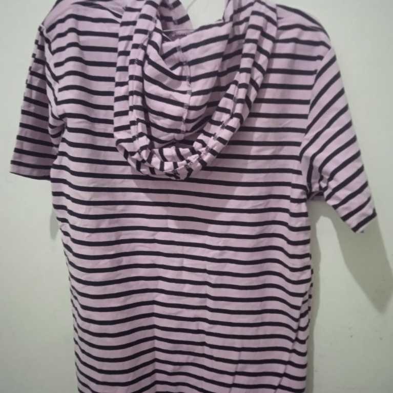SWEATER UNGU HOODIE UNGU PRELOVED WANITA BAJU ANAK MUDA OOTD SWEATER OUTFIT LUCU SWEATER HOODIE UNGU