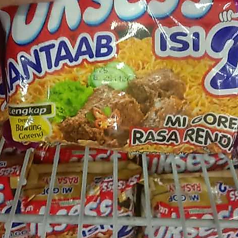 mie Sedaap Mi Goreng Rasa AYAM KREMES  Isi 2  Nikmati lezatnya mie goreng dengan cita rasa KREMESAN 