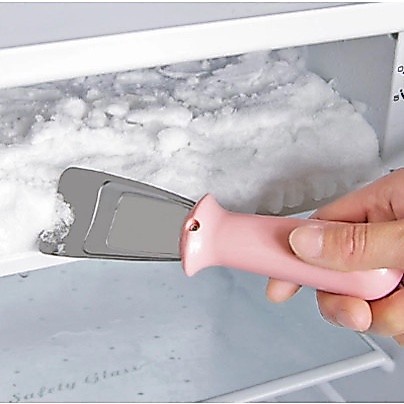 kerokan es batu pembersih freezer