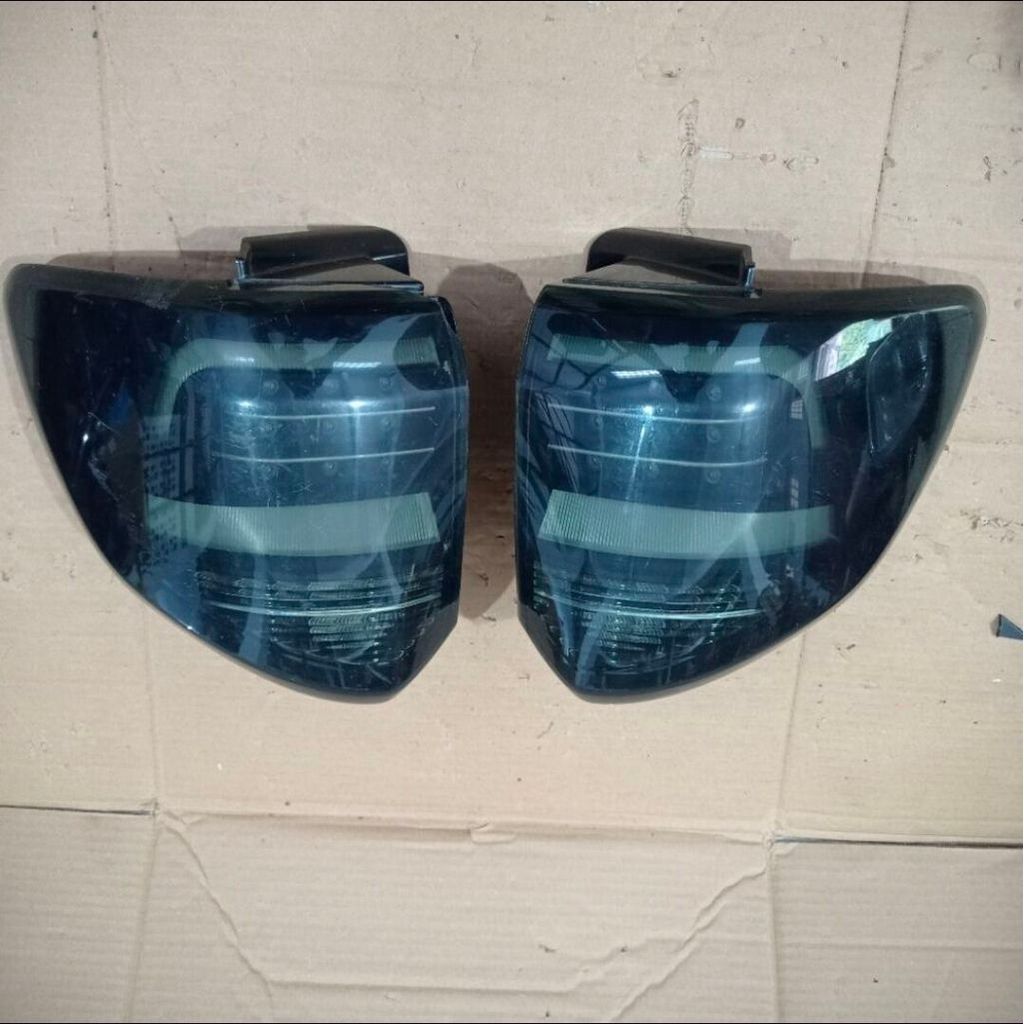 AFTERMARKET Stoplamp Lampu Rem Belakang Toyota Fortuner VNT 2012 Up 2015 Model Led Smoke Kanan Kiri