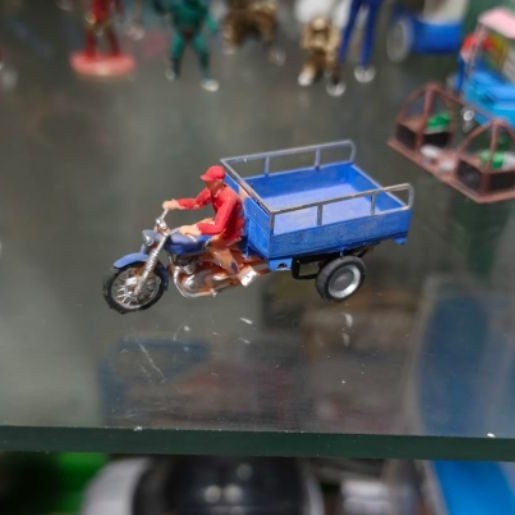 Figur Gerobak Motor Tosa Skala 64