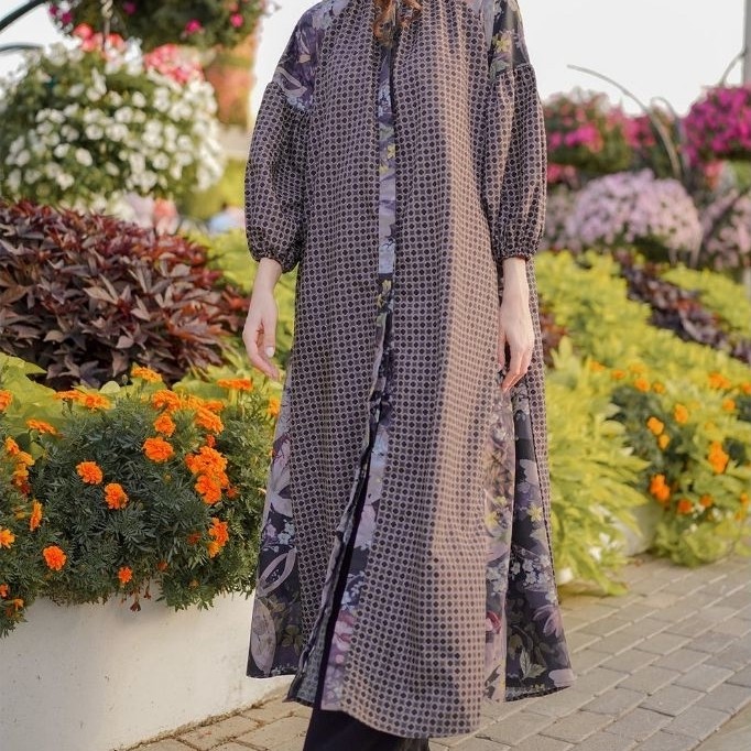 Benang jarum Into the Garden ITG dress (split 800rb)