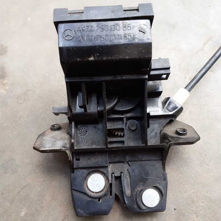 DOORLOCK BAGASI MERCY C180 W203