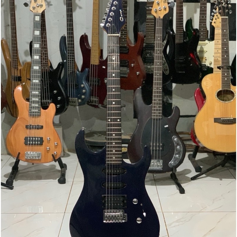 gitar elektrik stratocaster caraya original