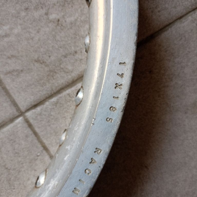 Velg Rossi Italy Ring 17 UK 185 SECOND BEKAS