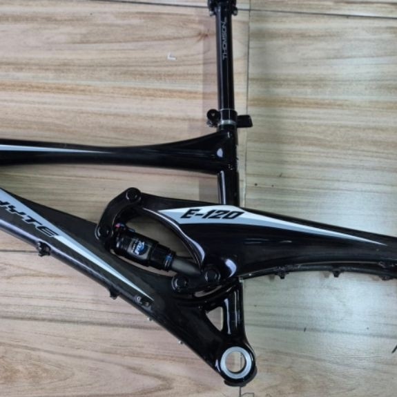 Frame Sepeda MTB FULSUS WHYTE E-120 CARBON 26" Rearshox FOX FLOAT RP2 QR Original Second Mulus Like 
