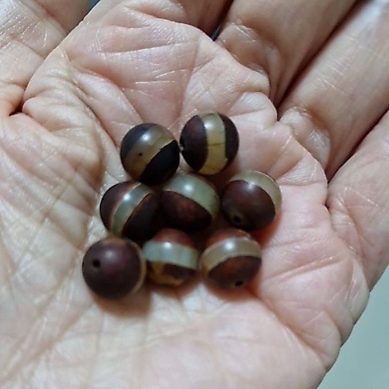Tibetan Dzi Round Bead 8mm dan 10mm