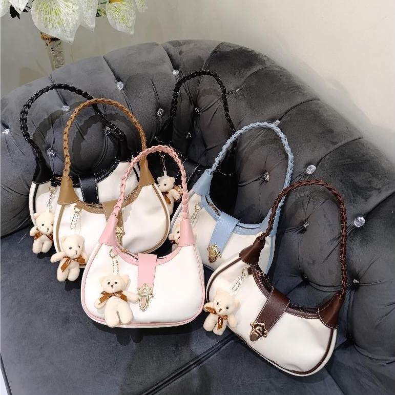 PALING DICARI Free Boneka Naura Tas Selempang Wanita Terbaru - Slingbag Wanita Kekinian Tali Kepang