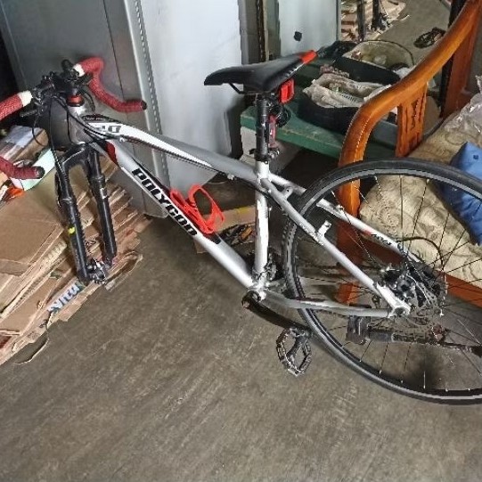 Frame Polygon Premier 2.0 + Seatpost + Seatclamp + BB sepeda MTB bekas