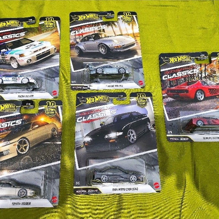 1 set Hotwheels premium modern clasics