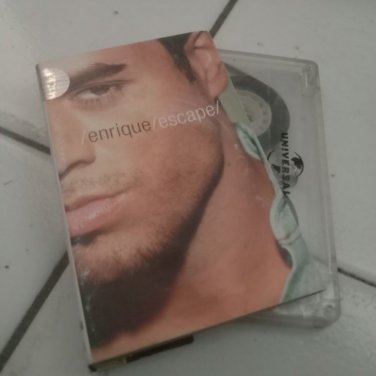 Kaset Pita Enrique Iglesias Escape