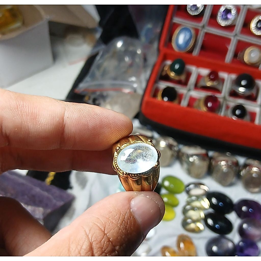 batu aquamarine natural
