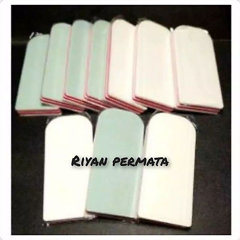 Spartax pengkilap batu